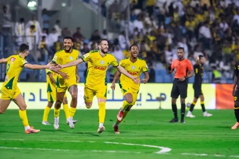 ريمونتادا ستخلد في الذاكرة.. تعادل مثير بين اتحاد جدة والخليج 